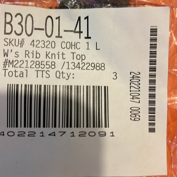 PATAGONIA WOMEN’S RIB KNIT TOP COHO ORANGE - L. (OTHER COLORS FOR MODEL) - Picture 6 of 6